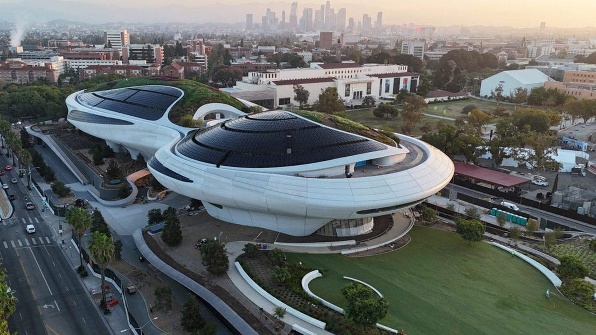 El Museo Lucas de Arte Narrativo abrirá el 22 de septiembre en Los Ángeles con una propuesta centrada en el cómic, la ilustración comercial, el arte infantil y la pintura popular