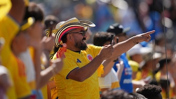 Cómo tener internet en los estadios con trucos sencillos: modo avión, 3G y más
