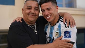 La confesión del padre de Enzo Fernández luego del gol de la clasificación de Argentina ante Egipto: “Mi mente quedó en blanco”
