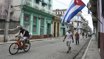 Cuba recibe a otros 116