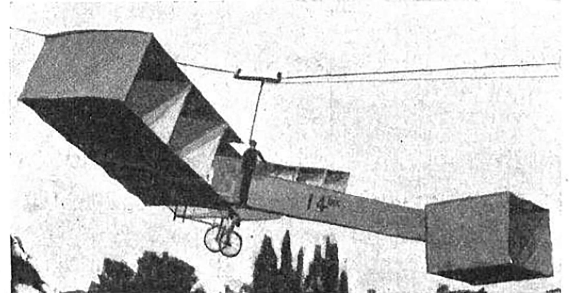 El avión cuadrado que usó para lograr lo imposible (Caras y Caretas)