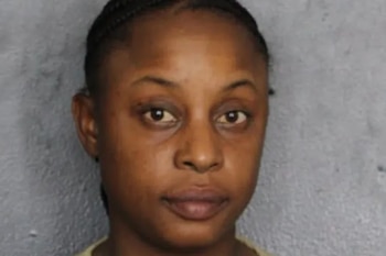 Una empleada del Servicio Postal de Estados Unidos fue arrestada en Florida por robar un billete premiado de la Lotería de Florida enviado por correo