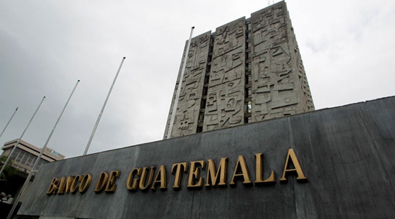 El Banco de Guatemala emite la moneda nacional y administra las reservas monetarias internacionales para garantizar la estabilidad económica. (AGN)