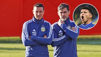 El llamado de atención que el cuerpo técnico de la Selección le hizo a la promesa de Boca Leo Flores: “Se lo dijo Scaloni”