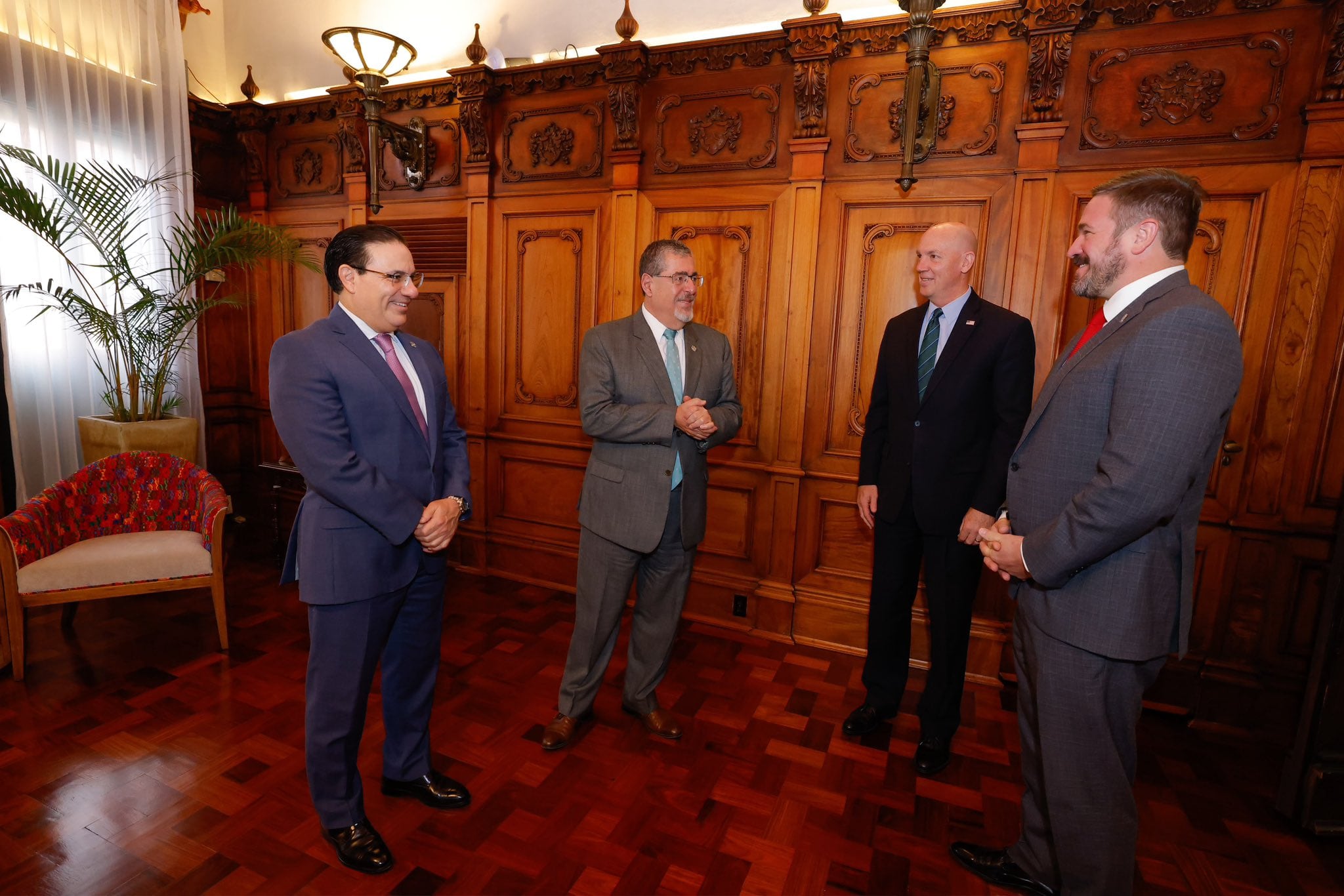 La Embajada de Estados Unidos en Guatemala afirmó que la visita forma parte de la estrategia de Washington contra organizaciones criminales transnacionales y otras amenazas. (Twitter Bernardo Arévalo)