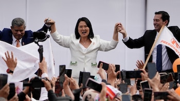 Los gestos, la alegría y el singular discurso de Keiko Fujimori al recibir sus credenciales como presidenta de la República