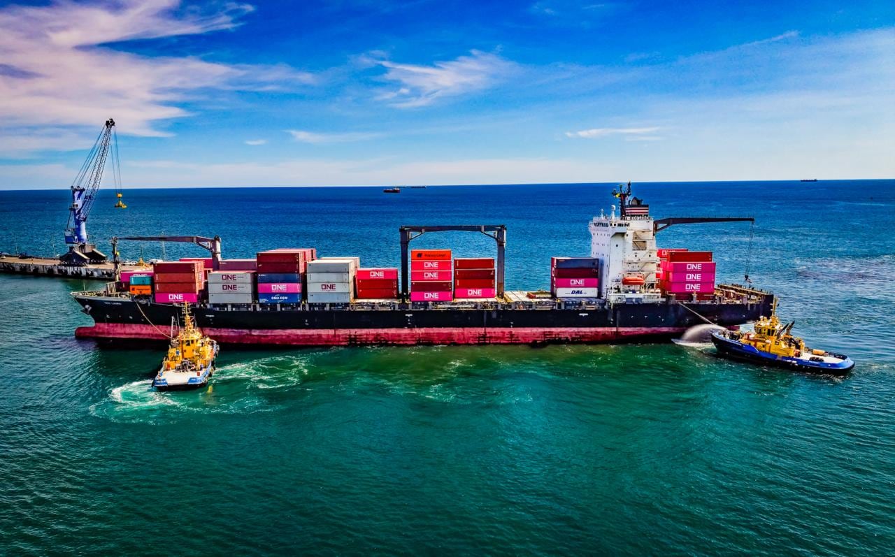 Ocean Network Express reactivó sus operaciones en Acajutla después de cuatro años de ausencia y actores del sector lo interpretan como una señal de confianza en El Salvador. (Foto: Secretaría de Prensa de la Presidencia)