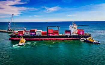 Ocean Network Express reactivó sus operaciones en Acajutla después de cuatro años de ausencia y actores del sector lo interpretan como una señal de confianza en El Salvador. (Foto: Secretaría de Prensa de la Presidencia)
