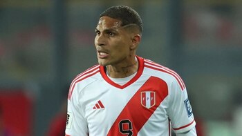 Paolo Guerrero se mostró enojado y denunció 'boicot' para que la selección peruana no vaya al Mundial ante mar de críticas. - créditos: Getty Images