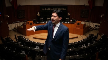 Senado da entrada a Omar López Campos como suplente de Inzunza en periodo extraordinario.
Crédito: Captura mejorada con IA