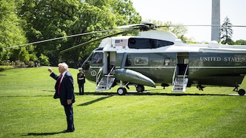 Trump avisa a Irán que la reunión del martes es su "última oportunidad" o "volará el país por los aires"