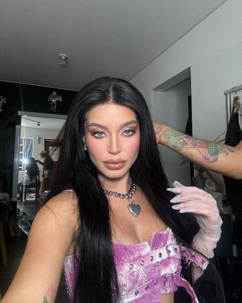 Flavia Laos es una actriz,