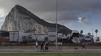 España llama a Reino Unido a abordar la "descolonización" de Gibraltar, una "rémora" contraria al Derecho Internacional