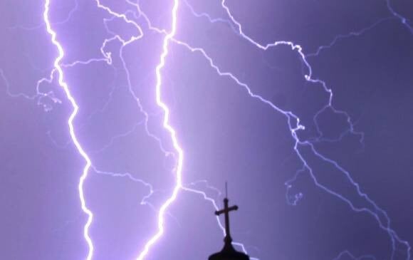 El Ideam y el Ministerio de Ambiente advirtieron sobre una de las jornadas de lluvias más intensas del año en Bogotá y varias regiones de Colombia - crédito Colprensa