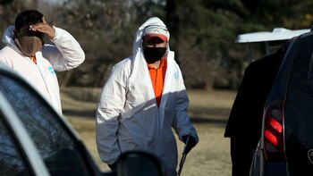 Personal del cementerio Parque del