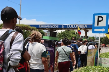 Cieerres fronterizos para el 8