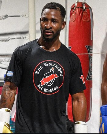 William Scull entrenando con una