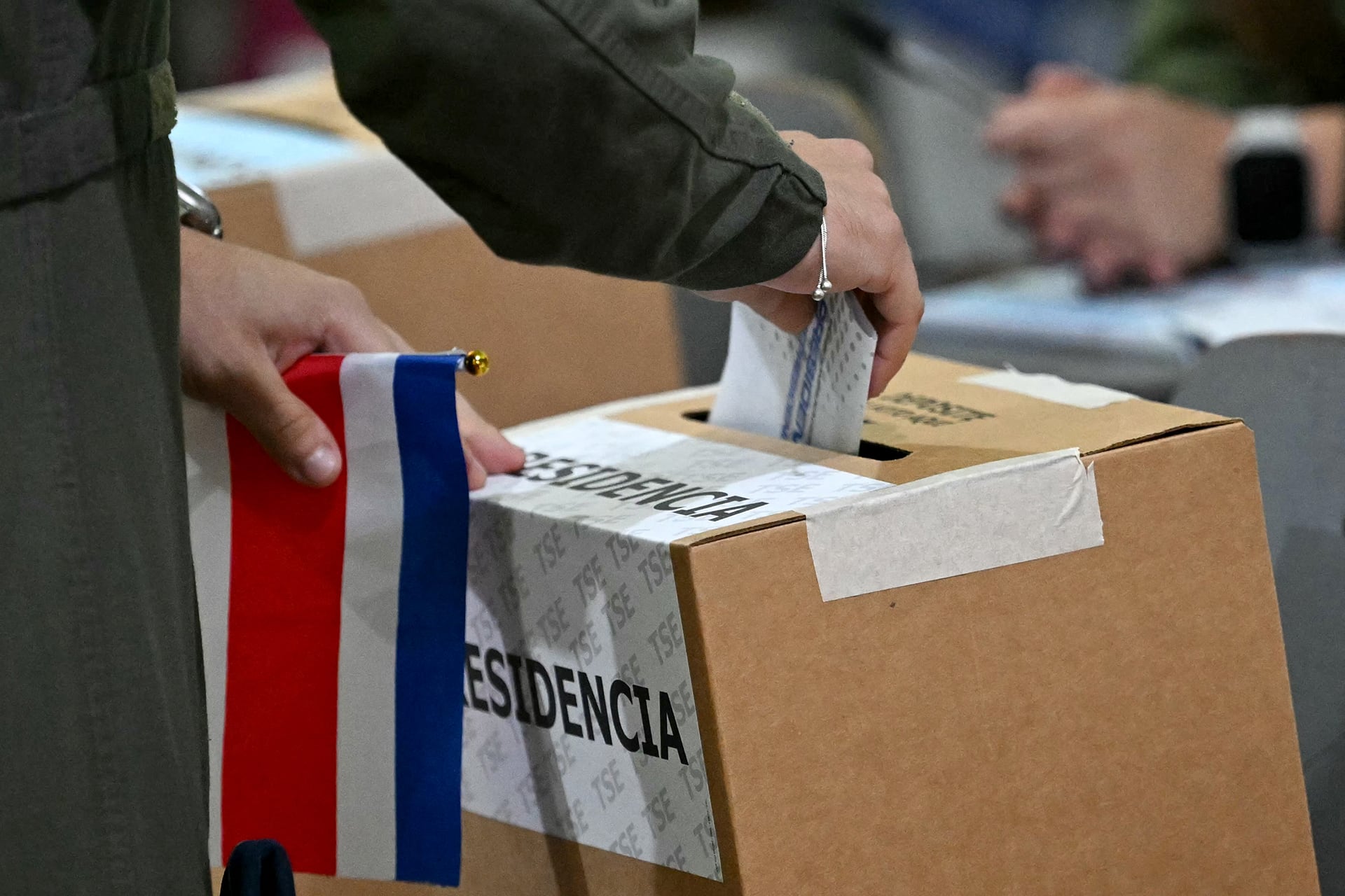 Costa Rica alcanzó el tercer lugar mundial en representación democrática, únicamente por debajo de Dinamarca y Alemania, según el informe de IDEA Internacional. (Photo by Marvin RECINOS / AFP)