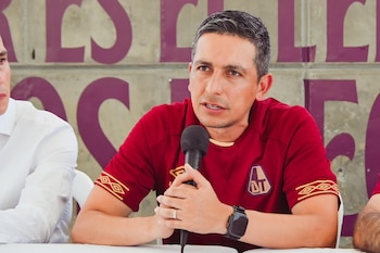 Sebastián Oliveros asumió el inicio de su ciclo en Deportes Tolima con la meta de avanzar fase por fase en la Copa Libertadores-crédito @cdtolima/X