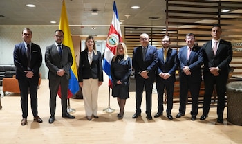 La delegación de Costa Rica llegó a Bogotá con los ministros Gerald Campos, Gabriel Aguilar y Arnold Zamora, además del director de inteligencia Pablo Martínez - crédito Presidencia de Costa Rica