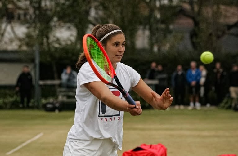 Julia Riera entrenando en el club (Crédito: Hurlingham Club)