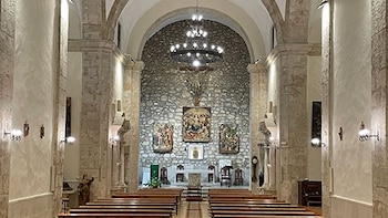 Un hombre de 35 años se lleva el dinero del cepillo de donativos y del lampadario de una iglesia de Aranda de Duero: entra a prisión tras 15 robos y un botín de más de 7.500 euros