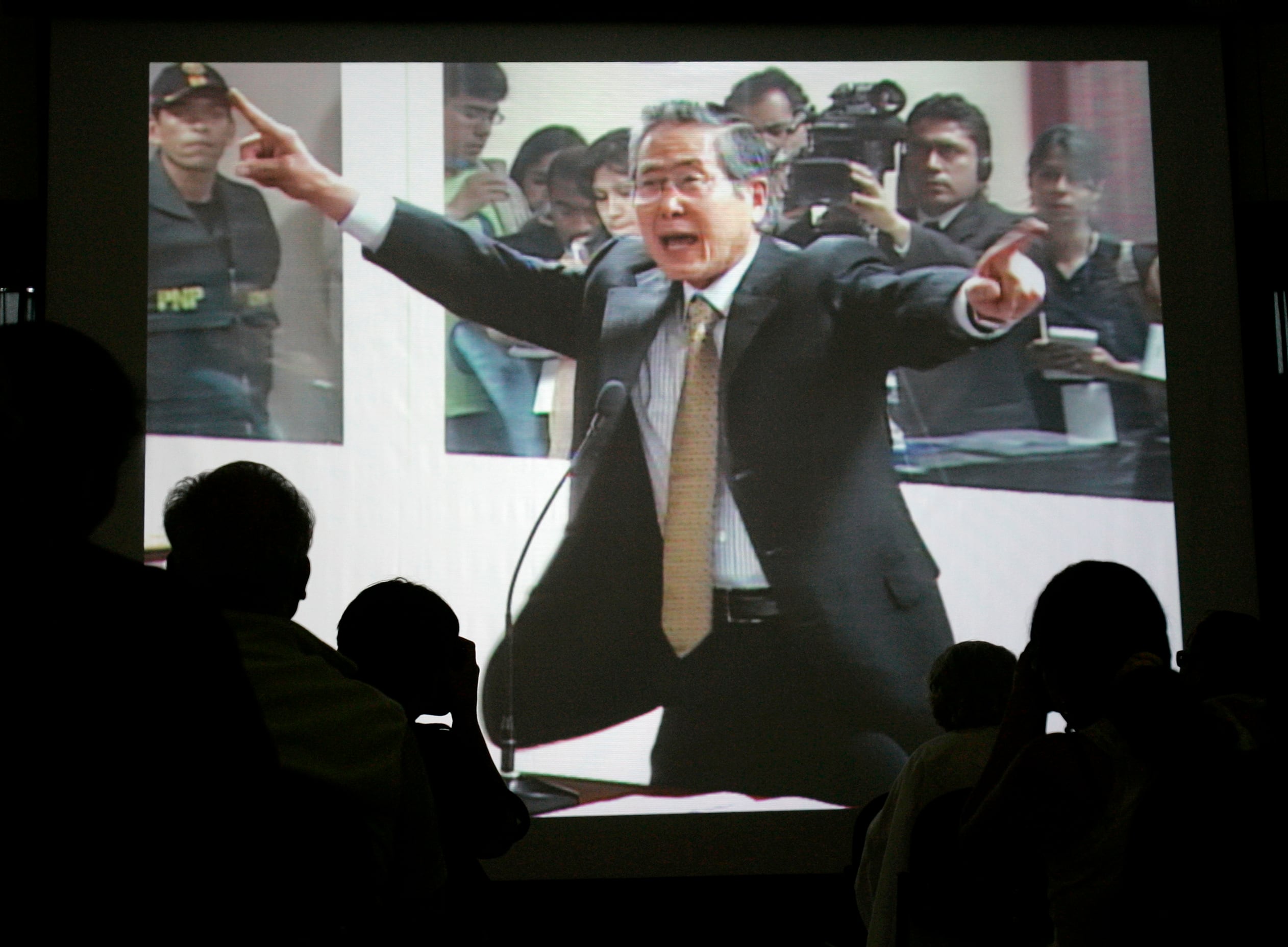 ARCHIVO - El expresidente de Perú Alberto Fujimori lanzó su mítica frase 