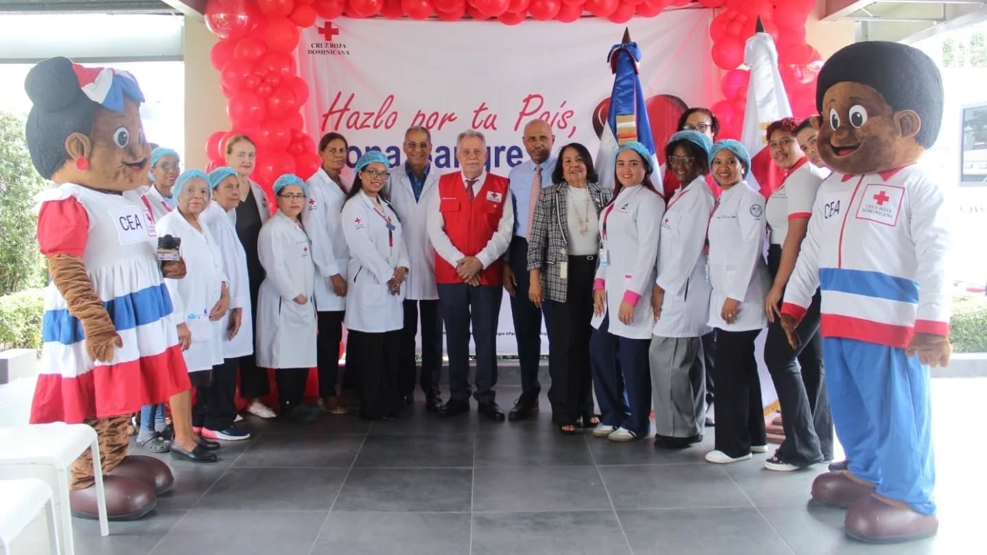 La Cruz Roja Dominicana busca pasar del sistema de reposición a la donación voluntaria ante reservas mínimas de unas 250 unidades diarias (Foto cortesía CRD)