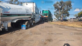 Tractocamión Edomex combustible tres armas de fuego