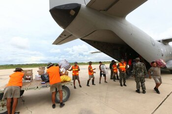Desde la pandemia de la Covid-19, las Fuerzas Armadas del Perú (FAP) dieron un giro en su visión y volcaron sus esfuerzos en poner sus aeronaves y transporte terrestres a disposición de la ayuda humanitaria. (Andina)
