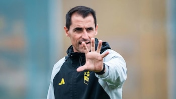 Guillermo Farré volvió al Perú y recordó a Sporting Cristal: “Todavía no ha logrado estabilizarse en el torneo nacional”