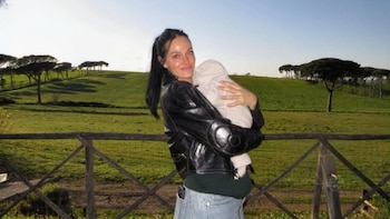 Oriana Sabatini y Paulo Dybala eligieron a la madrina de Gia: el emotivo anuncio familiar