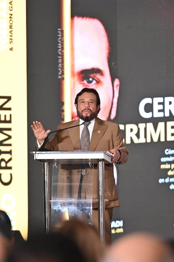 Ulloa también se refirió a la reforma constitucional que habilitó la posibilidad de que el presidente salvadoreño pueda presentarse a elecciones sin un límite de mandatos. Para el vicepresidente, la continuidad o la alternancia deben depender de la decisión de los votantes. (Captura de video, cortesía Eduardo Feinmann)