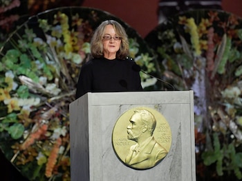 Ellen Mattson afirmó que la vida personal de los autores es irrelevante para la concesión del Premio Nobel de Literatura. (TT News Agency/via REUTERS)