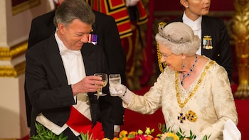 El presidente Santos junto a