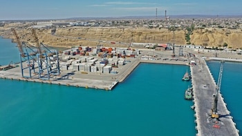 Este espacio fue ampliado 60 metros para poder recibir naves de hasta 359 metros de eslora, como los que transitan por el Canal de Panamá.