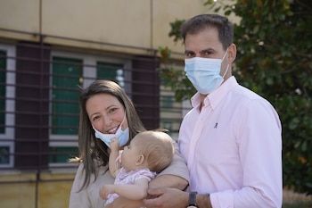 Greta y sus padres.
