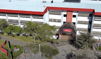 La inversión prioriza sedes y