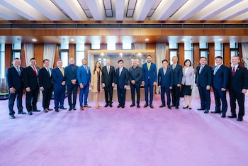 Un primer grupo de diputados