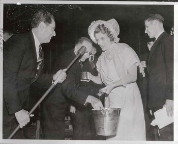 Aimee Semple McPherson en un