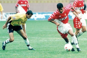 Rafa Márquez fue el primer mexicano que llegó al club frances en 1999. Ahora, 27 años despúes, es encargado de dirigir a la Selección Mexicana en un nuevo ciclo mundialista. (X/@AS_Monaco)