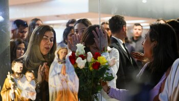 A centenares creció la romería