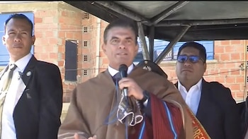 Bolivia: críticas al Gobierno por donar un vehículo a una organización social de El Alto