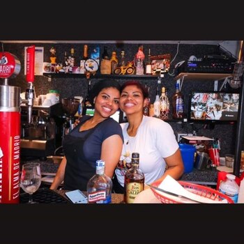 Isabel y Alejandra Cadavid, fundadoras