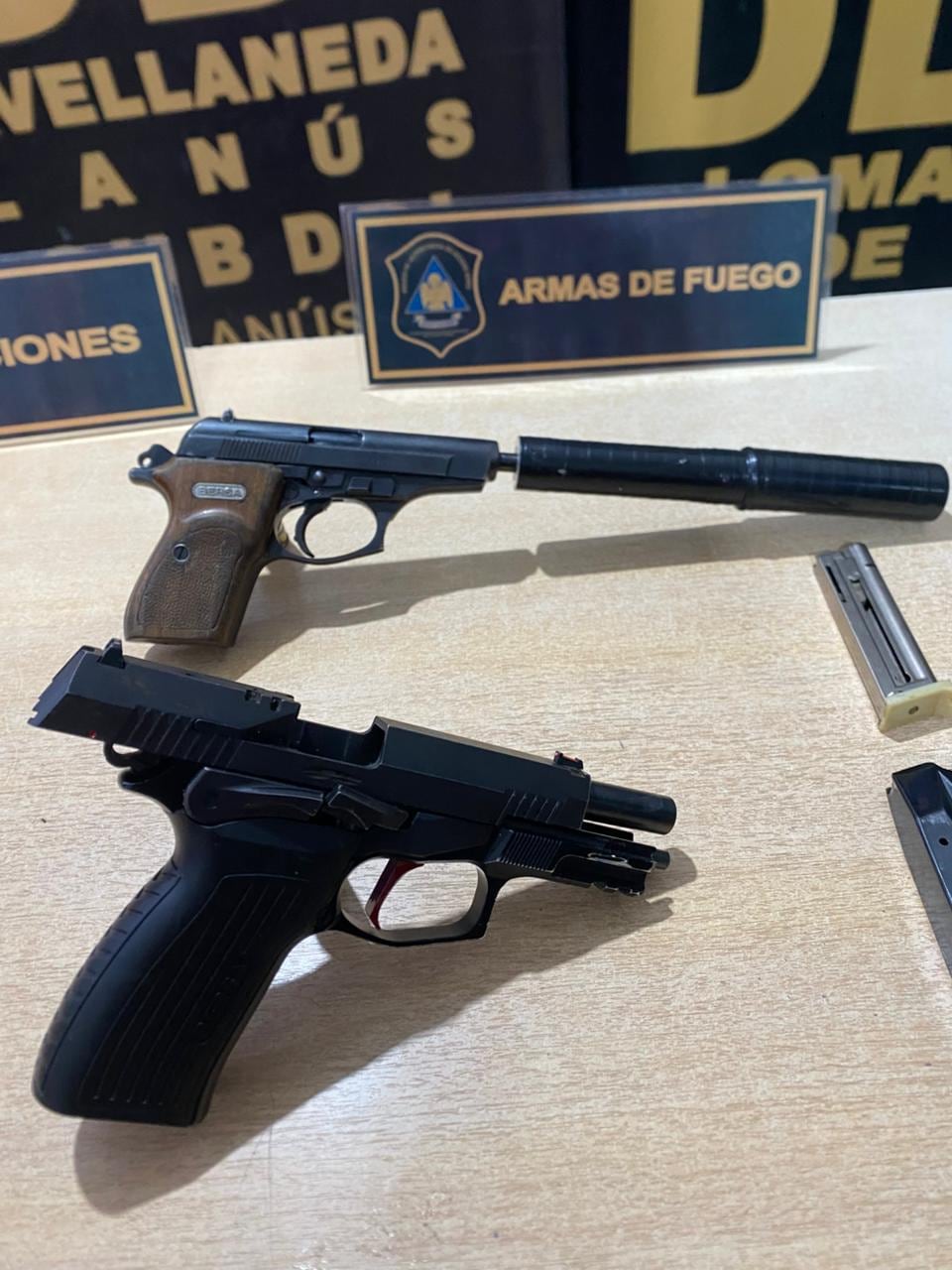 Las armas secuestradas durante el allanamiento