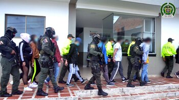 Capturan a 41 integrantes del