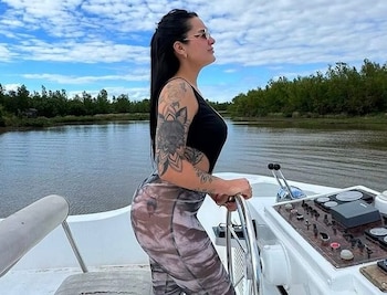 Delta: Micaela Quintana en una embarcación
