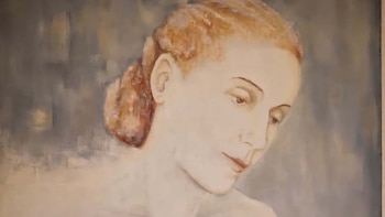 Una Evita en “topless” en