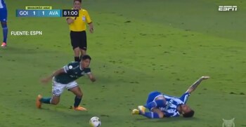 Paolo Guerrero recibió una fuerte