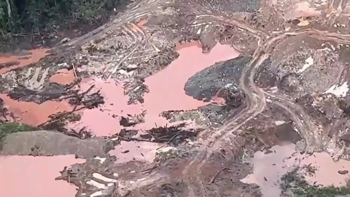 La devastación de la minería ilegal en Sumcumbios (Ecuavisa)